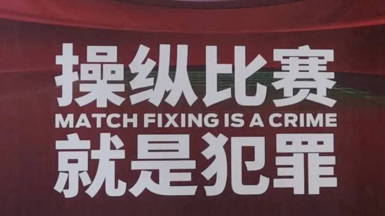 据全市场报道，巴萨、阿森纳、尤文图斯、那不勒斯有意引进维尔梅伦，安特卫普要价2500万欧元。